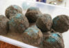 Activité pour enfants fabriquer des pierres lunaires explosives