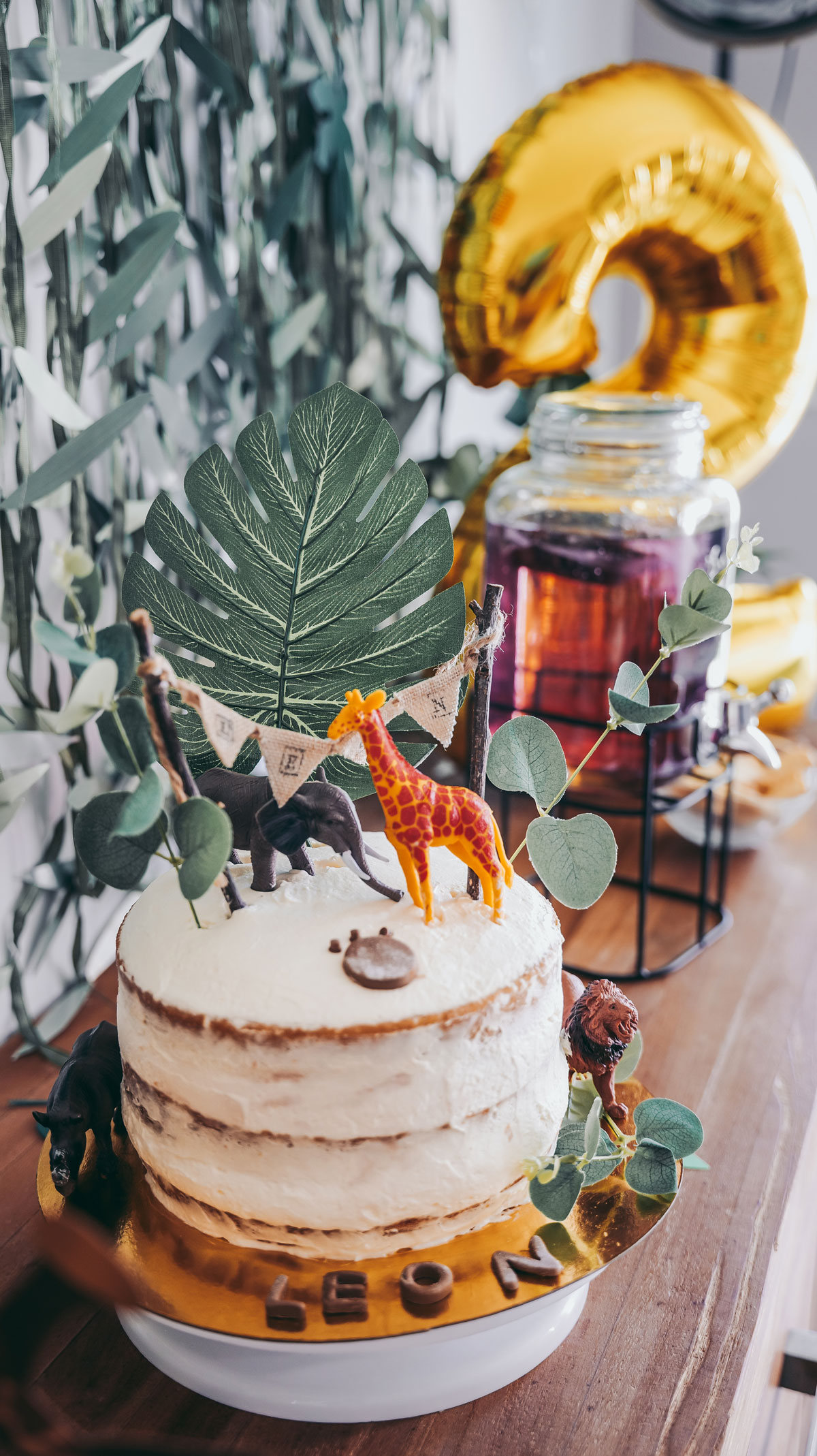 Gâteau d'anniversaire animeaux de la jungle fait maison