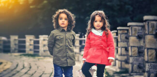 Mes astuces “budget-friendly” pour une garde-robe enfant au top