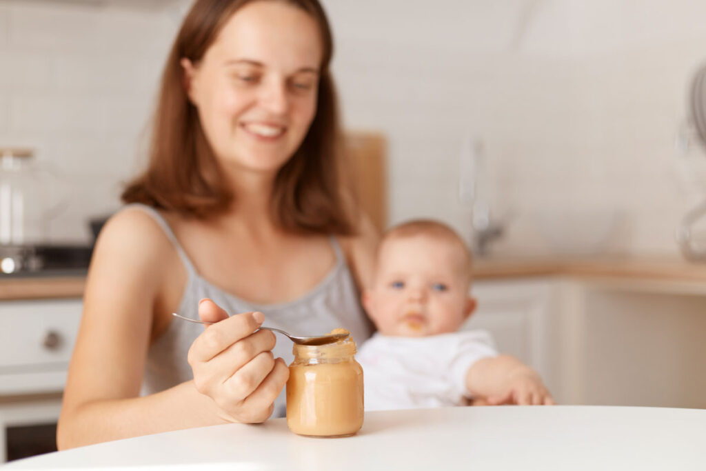 Petits pots bébé industriels : entre clichés et réalités